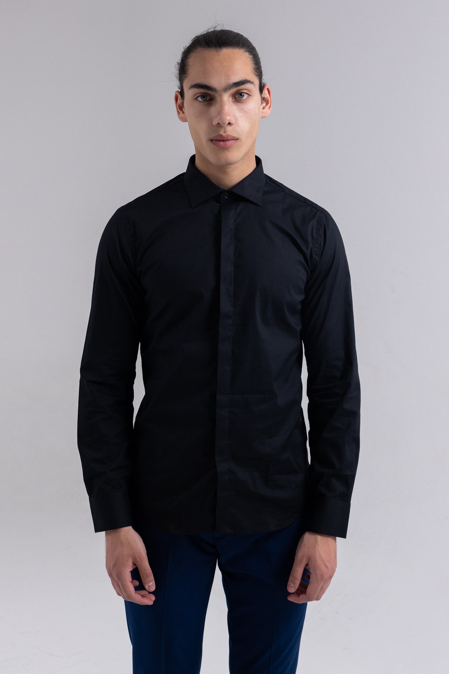 SLIM FIT DUBAI SHIRT IN BLACK COTTON