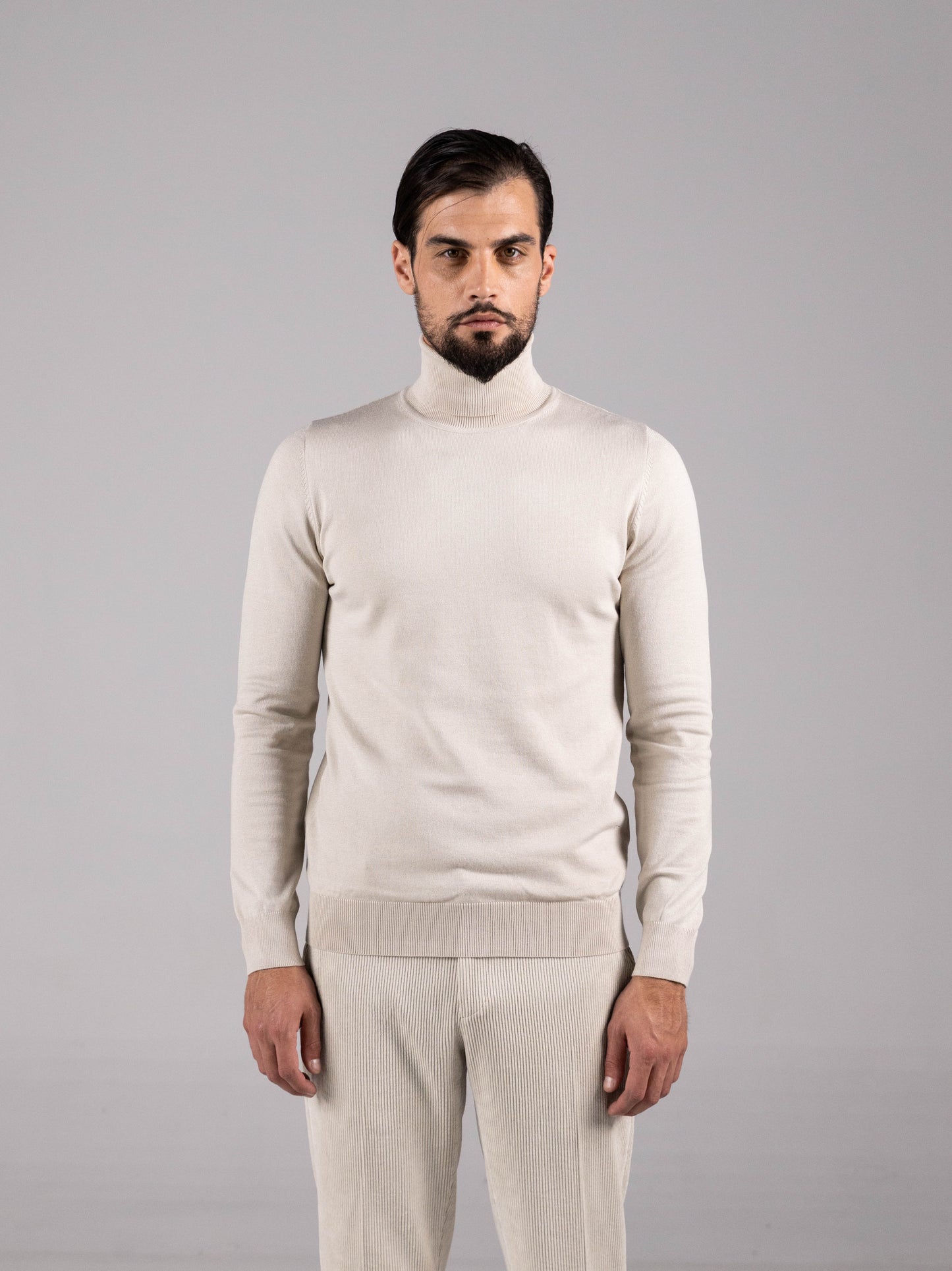 BASIC TURTLENECK