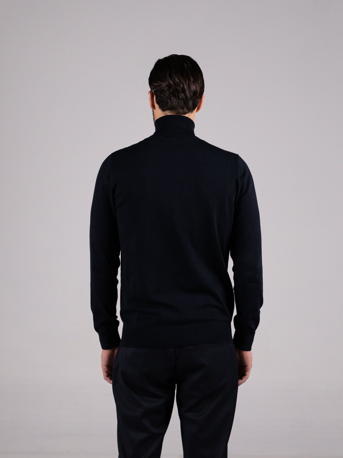 BASIC TURTLENECK