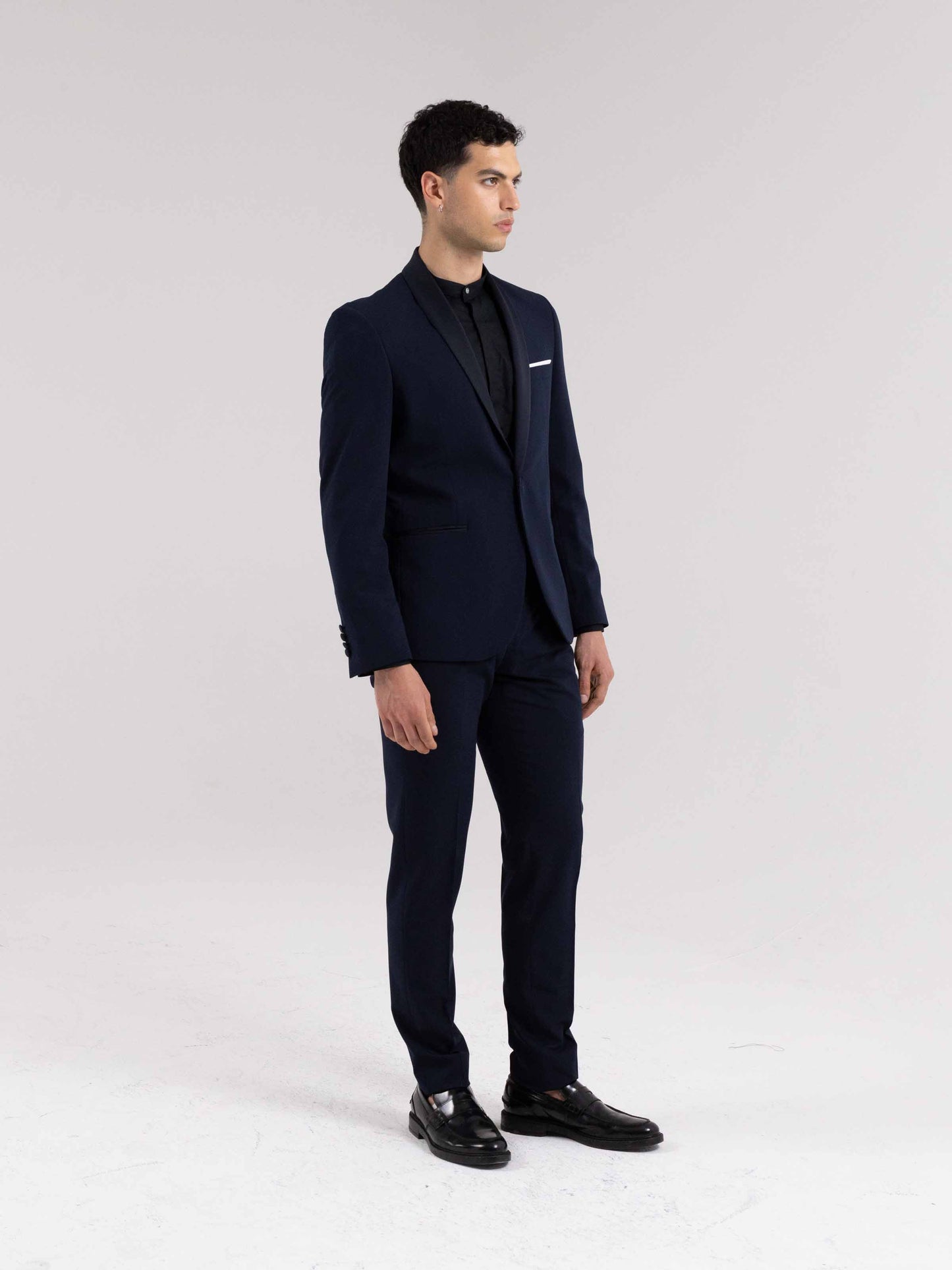 SINGAPORE BLUE TUXEDO