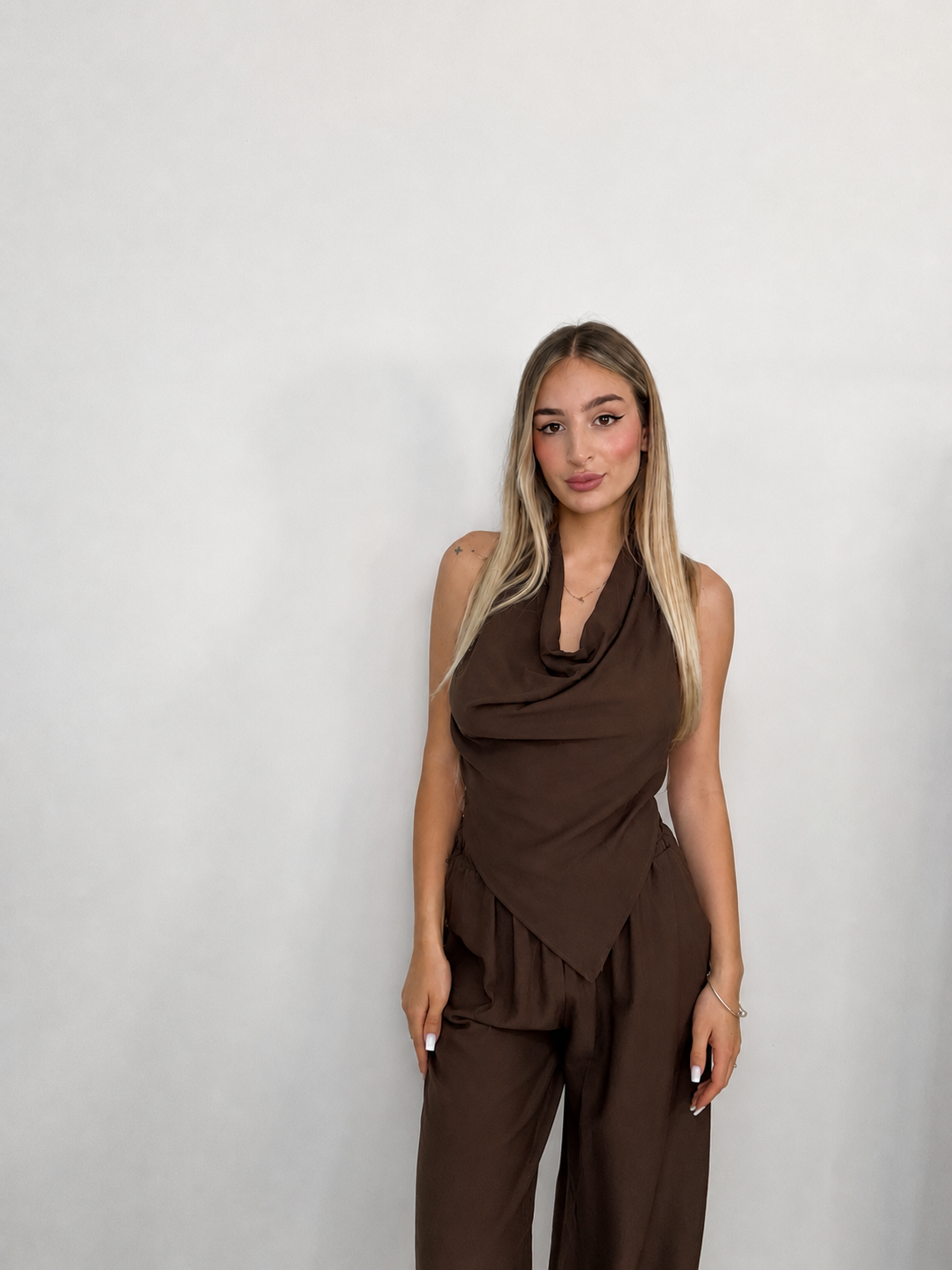 Set Nicole
