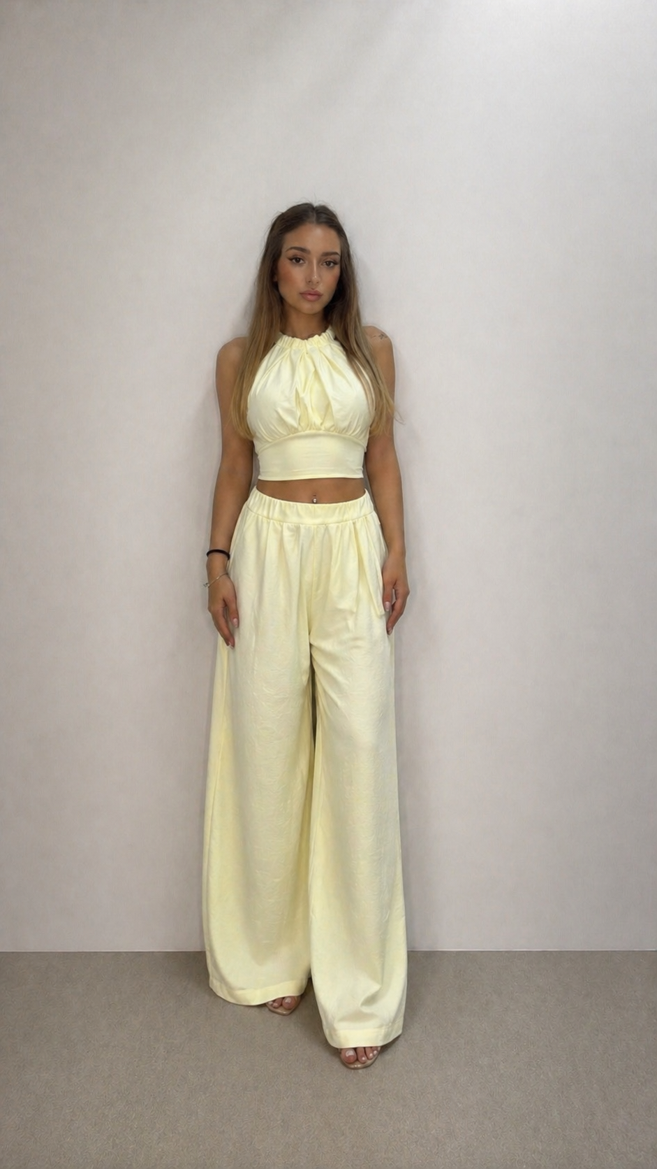 Set Mia