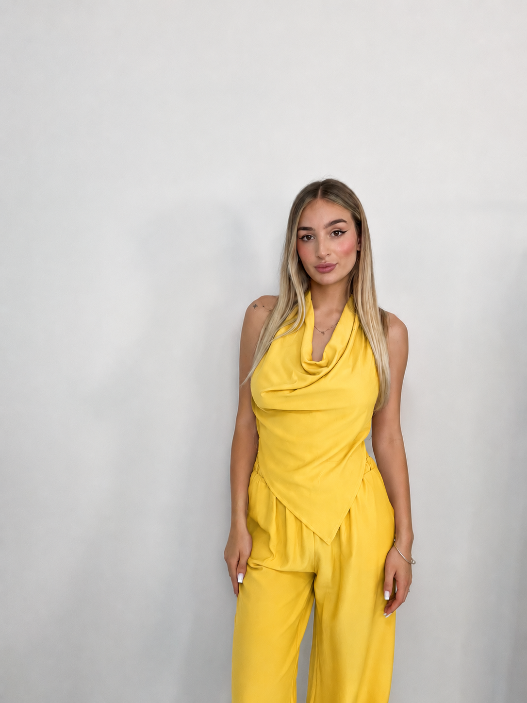 Set Nicole
