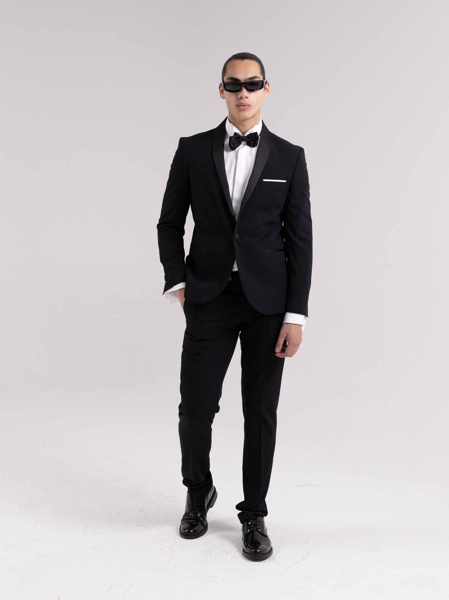 BLACK SINGAPORE TUXEDO
